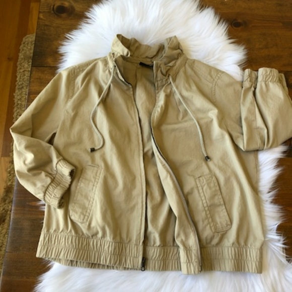 a.n.a Jackets & Blazers - A.n.a Tan Petite L zip-up Jacket w/ Ruffle collar